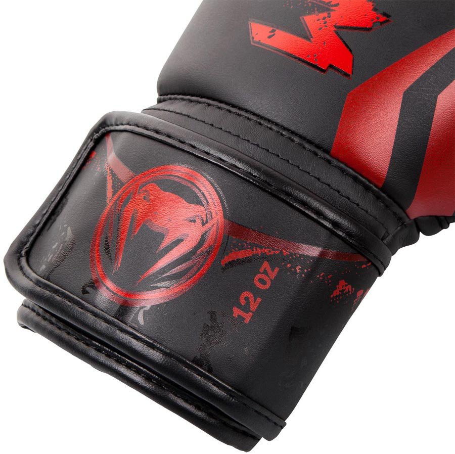 Перчатки боксерские Venum Gladiator Black/Red 01323