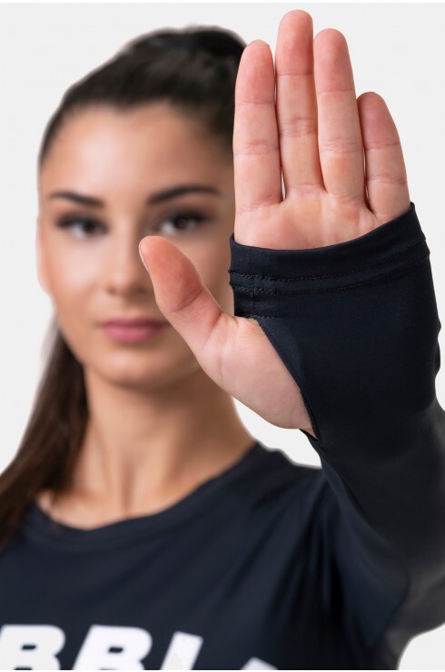 Лонгслив Nebbia 585 black Long Sleeve Thumbhole Sporty Crop Top Black