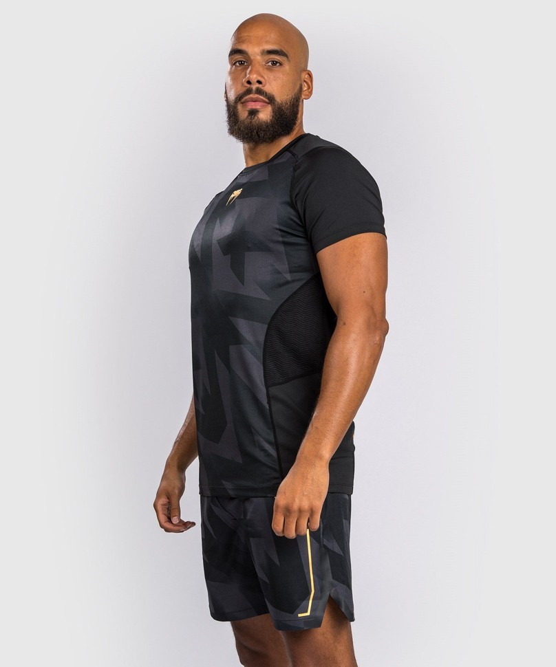 Футболка Venum Razor Dry Tech Black/Gold 05655 OLD