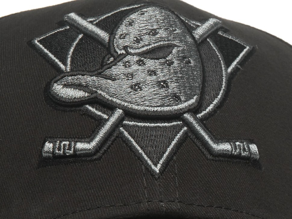 Бейсболка ATRIBUTIKA&CLUB Anaheim Ducks, черн. 31600