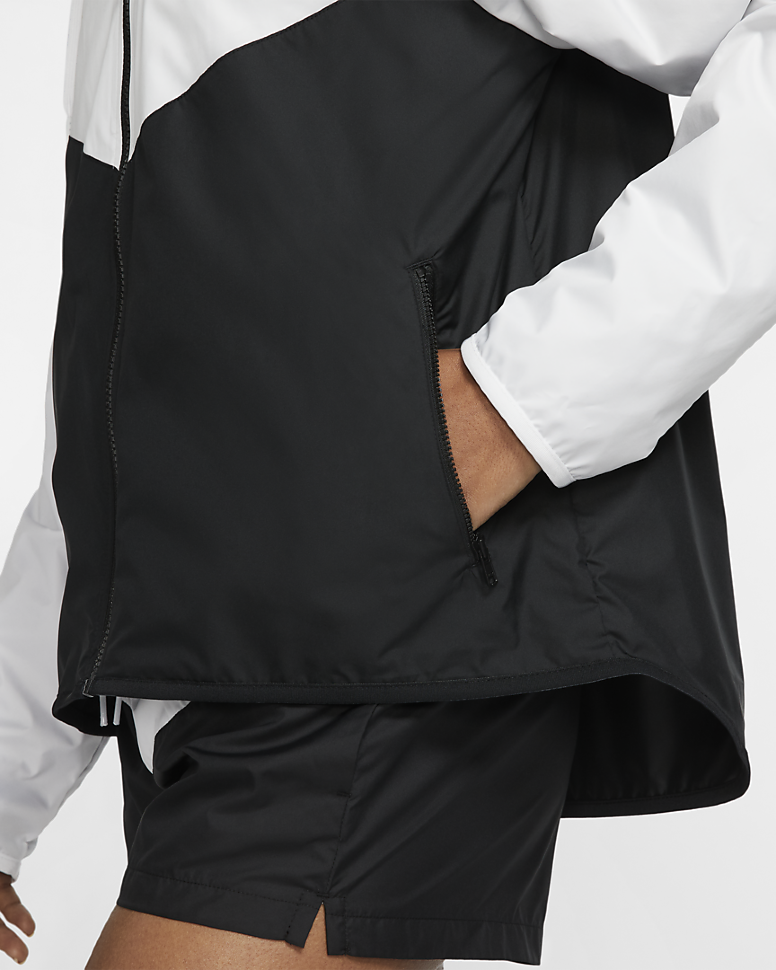 Ветровка Nike Sportswear Windrunner BV3939-101