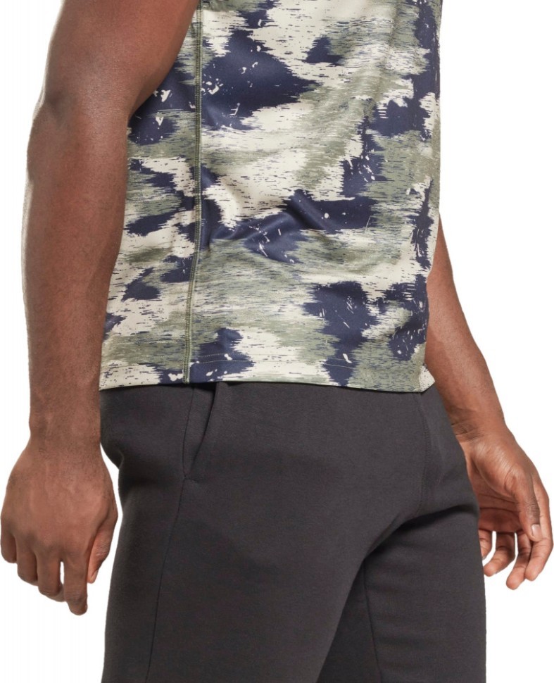 Футболка Reebok TRAIN CAMO TECH TEE HS7758