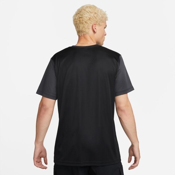 Футболка Nike M Nsw Repeat Sw Pk Tee 1 DX2301-010