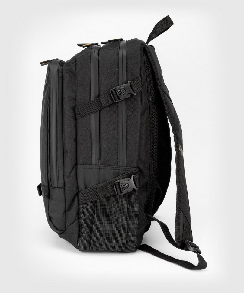 Рюкзак Venum Challenger Pro Evo Black/Gold 00637