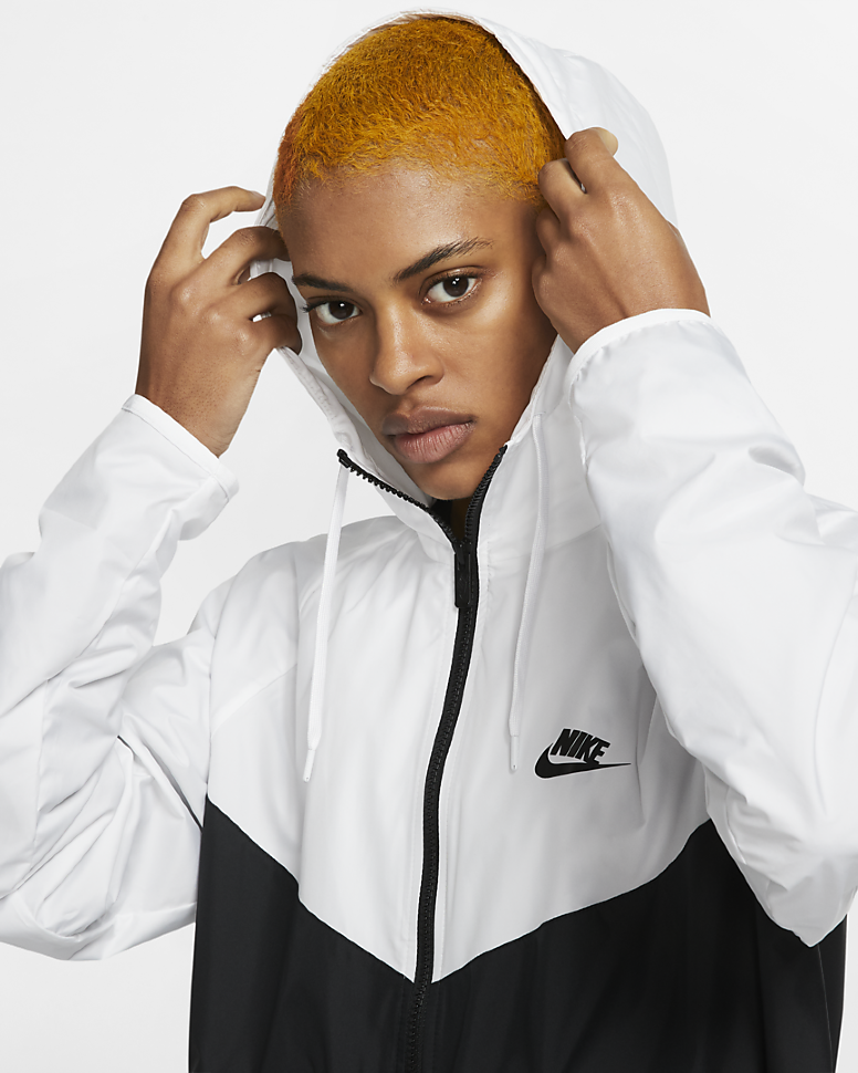 Ветровка Nike Sportswear Windrunner BV3939-101