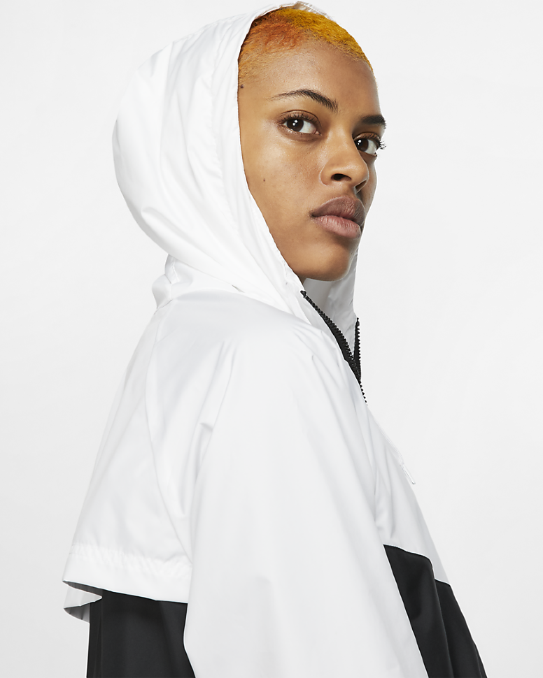 Ветровка Nike Sportswear Windrunner BV3939-101