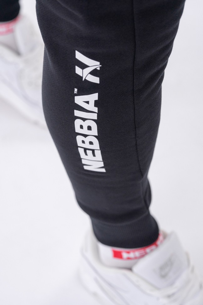 Брюки Nebbia Slim sweatpants with zip pockets “Re-gain” 320 Black