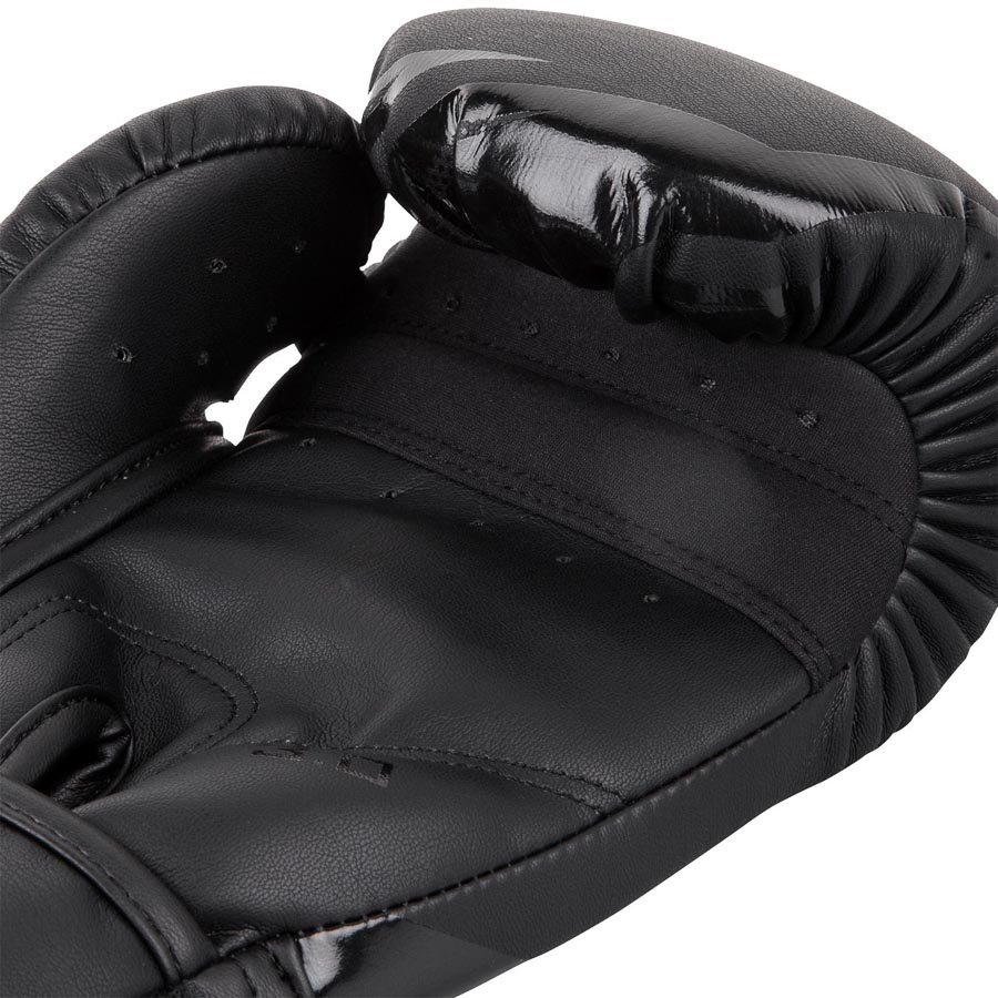 Перчатки боксерские Venum Challenger 3.0 Black/Black 01159