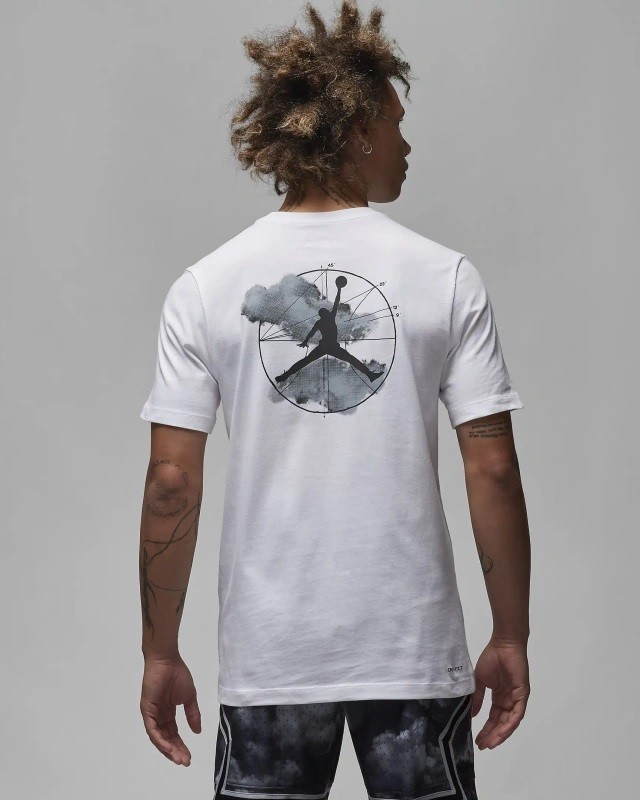 Футболка Nike J Sprt Gfx Ss Crew FD7001-100