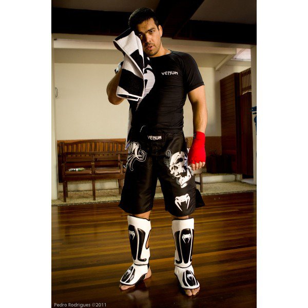 Щитки Venum Predator Standup Shinguards - Black/Ice 10652