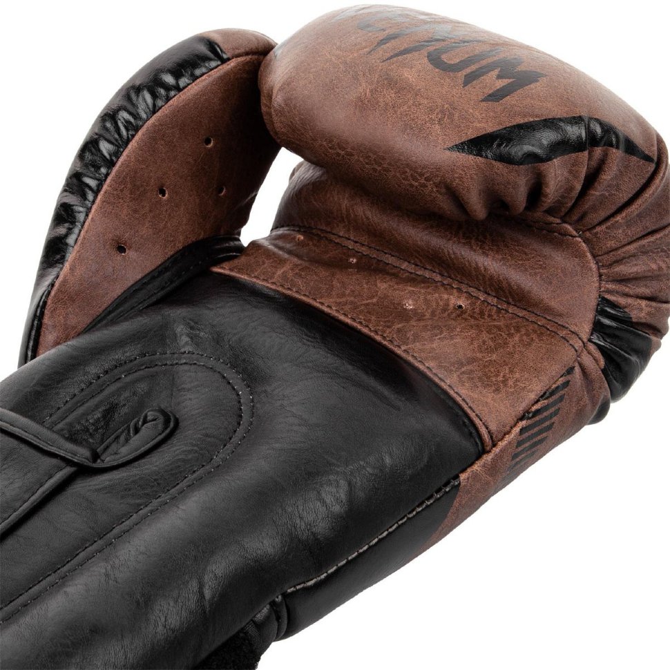 Перчатки боксерские Venum Impact Black/Brown 01427