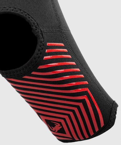 Бандаж голеностопный Venum Kontact Evo Black/Red (пара) 00979