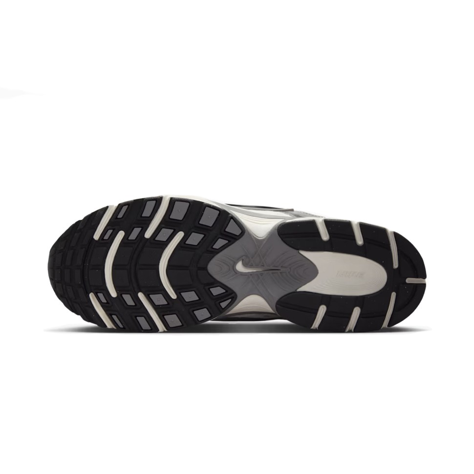 Кроссовки Nike V5 RNR HJ5228-009
