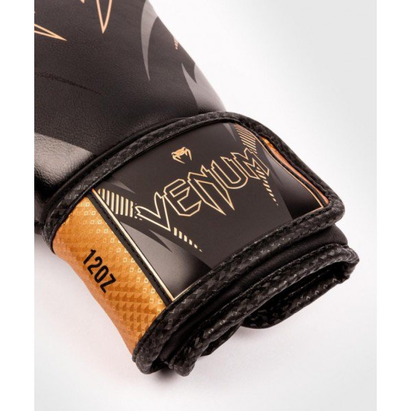 Перчатки боксерские Venum Impact Black/Bronze 01153