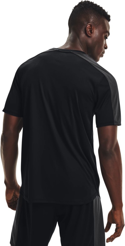 Футболка Under Armour Challenger Training Top 1365408-001