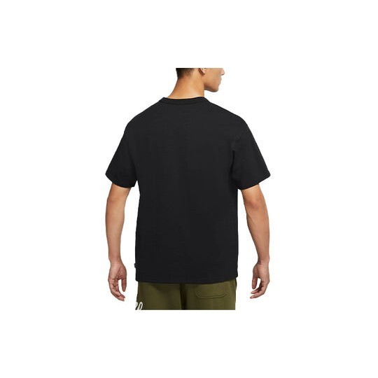 Футболка Nike Sportswear Premium Essentials DO7393-010