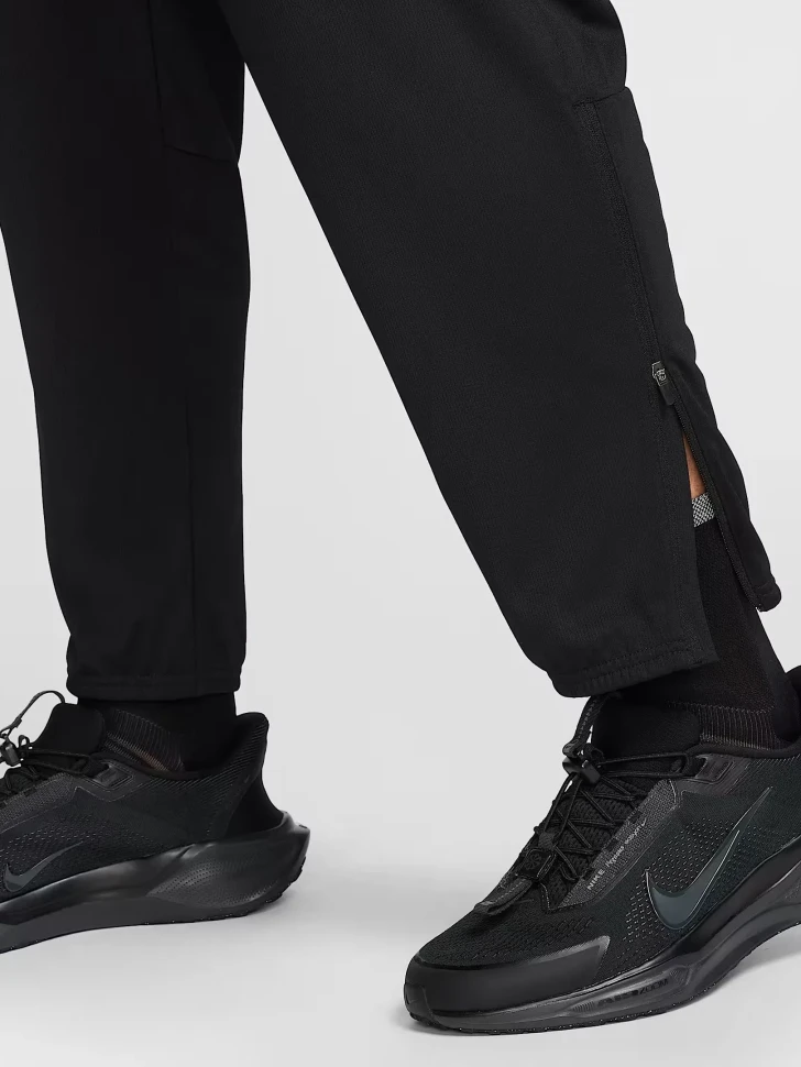 Брюки Nike M NK DF CHALLENGER KNIT PANT HJ3590-010