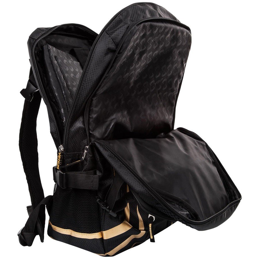 Рюкзак Venum Challenger Pro Black/Gold 00453
