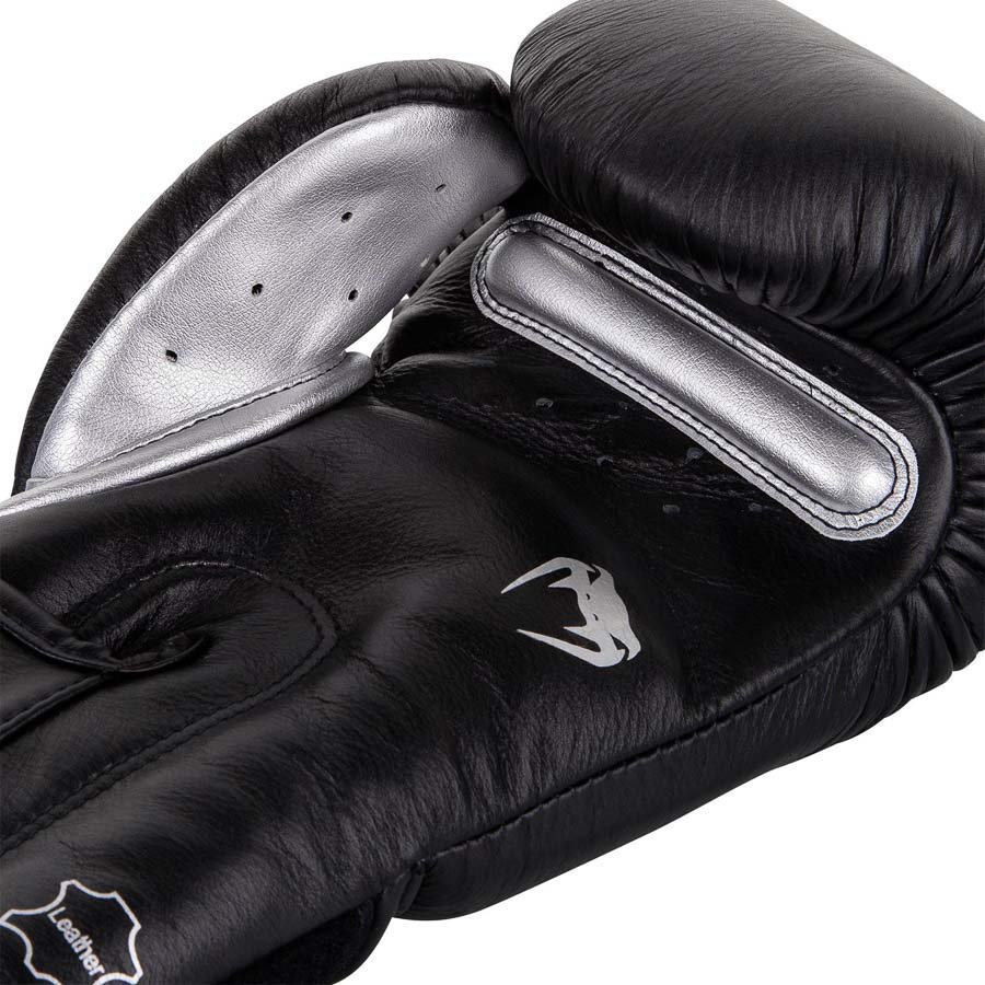Перчатки боксерские Venum Giant 3.0 Black/Silver Nappa Leather 01331