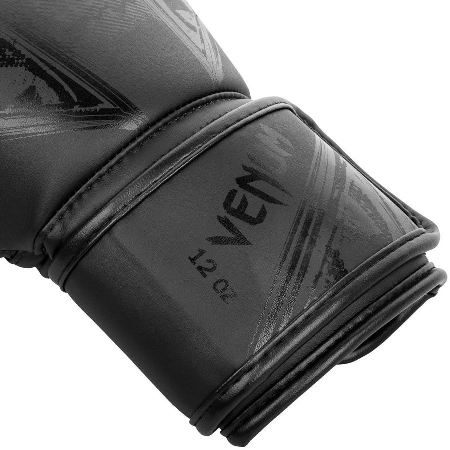 Перчатки боксерские Venum Gladiator Black/Black 01315