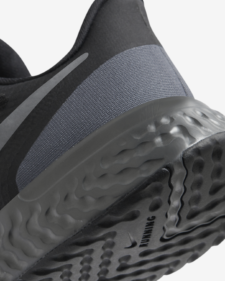 Кроссовки Nike Revolution 5 BQ3207-001