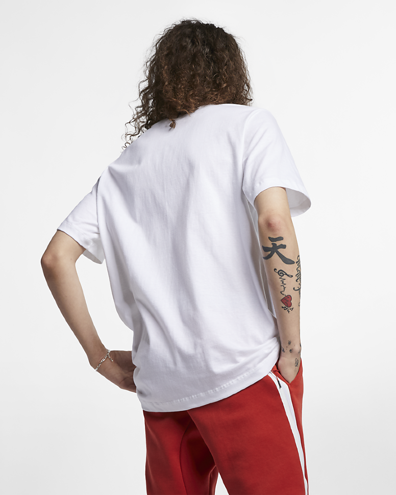 Футболка Nike Sportswear Club AR4997-101