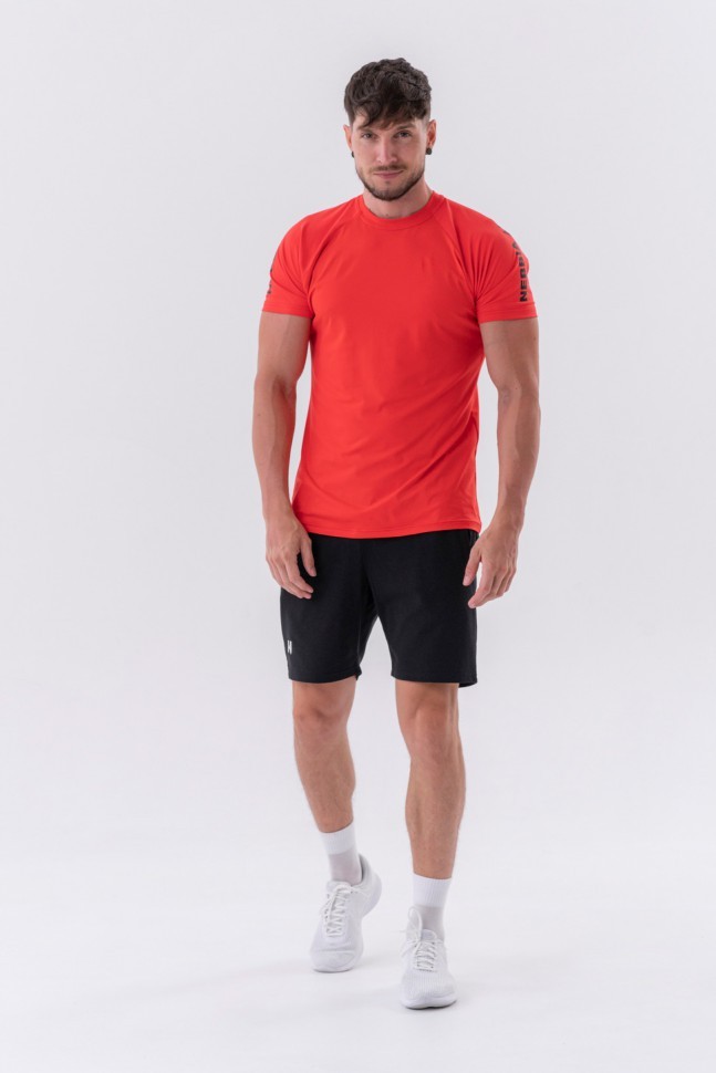Футболка Nebbia Men Sporty Fit T-shirt “Essentials” 326 Red