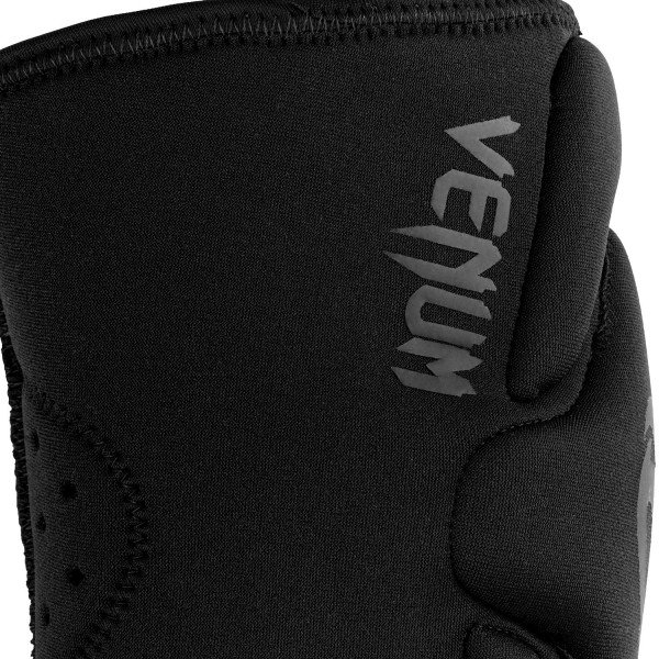 Наколенники Venum Kontact Gel Black/Black (пара) 00299