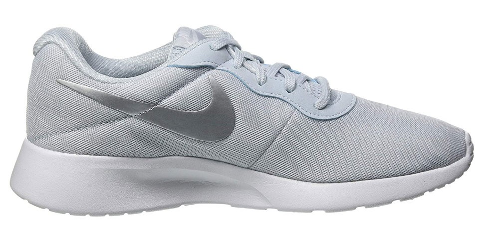 Кроссовки Nike Tanjun 812655-407