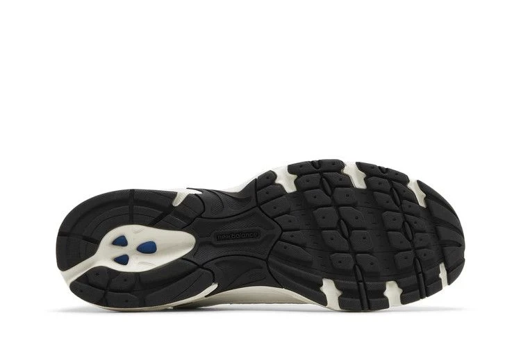 Кроссовки New Balance MR530ZO
