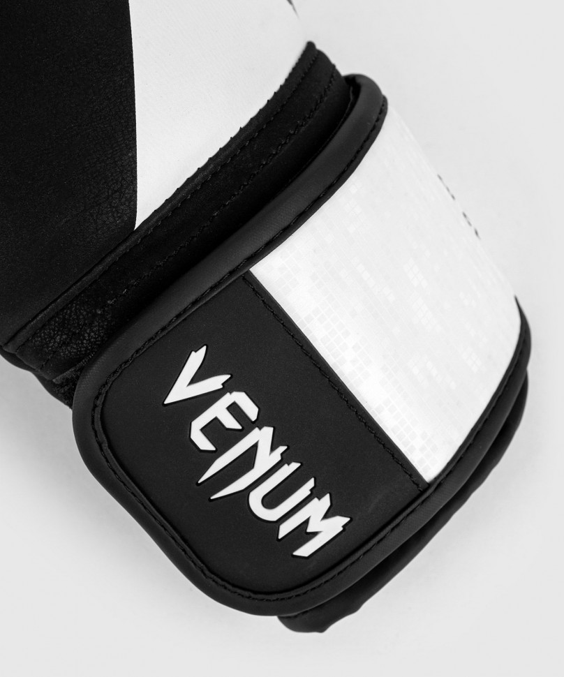 Перчатки боксерские Venum Legacy Black/White 01157