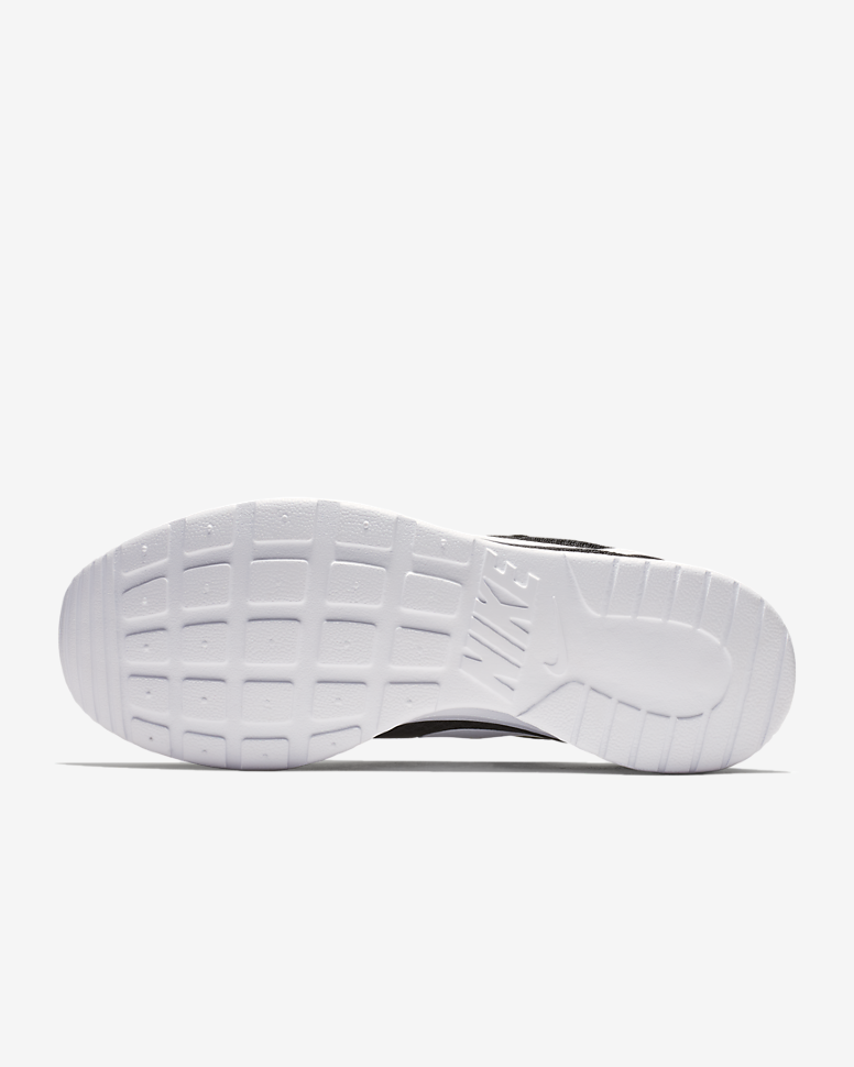 Кроссовки Nike Tanjun 812655-011