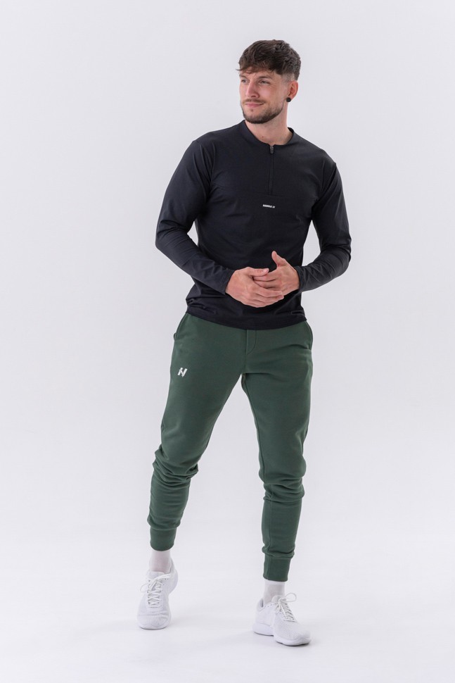 Брюки Nebbia Slim sweatpants with side pockets “Reset” 321 D.green