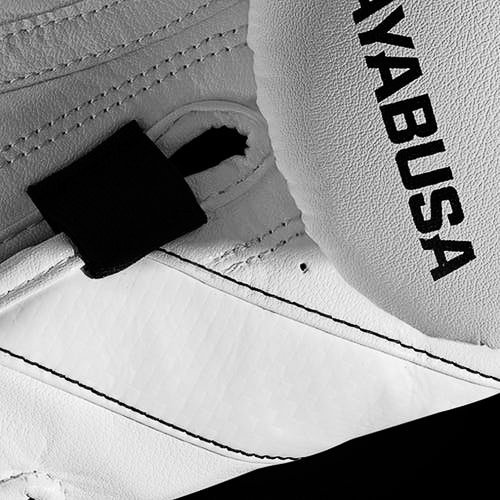 Боксерские перчатки Hayabusa T3 hayboxglove090