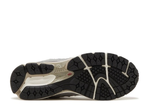 Кроссовки New Balance ML2002RDM