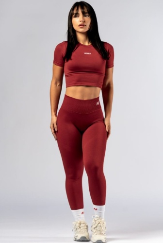 Лонгслив Nebbia Seamless Short-Sleeve Top POWER 891 red