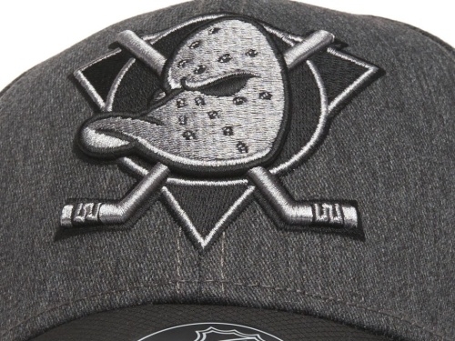 Бейсболка ATRIBUTIKA & CLUB Anaheim Ducks, серо-черн. 31545